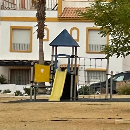 Hébergement de vacances Adosado Playa, Geoda Y Aguilas Cerca, Con Barbacoa Y Piscina En San Juan De Terreros